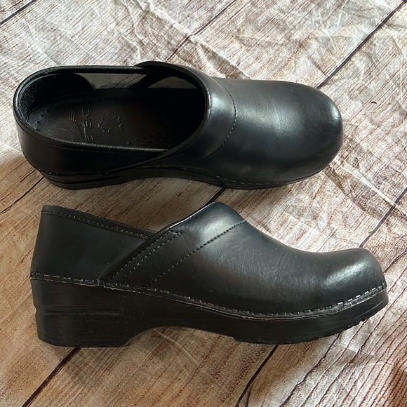Dansko | women’s clog shoe size 37 6.5 - 7 black leather - Picture 7 of 17
